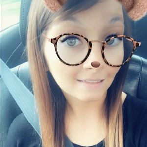 Meet your Posher, Briana
